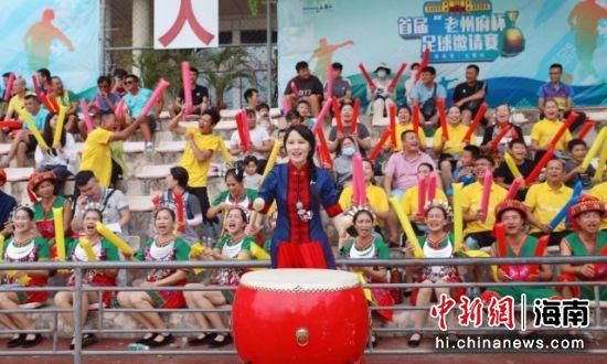 报道称，奥斯梅恩在对阵皇马的比赛中得到了一定的出场时间，现在他已经康复，并且身体状况不错，已经达到了首发出场的标准。